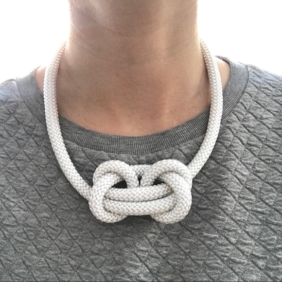 White long rope necklace multiple ways to wear - Picture 3 of 15